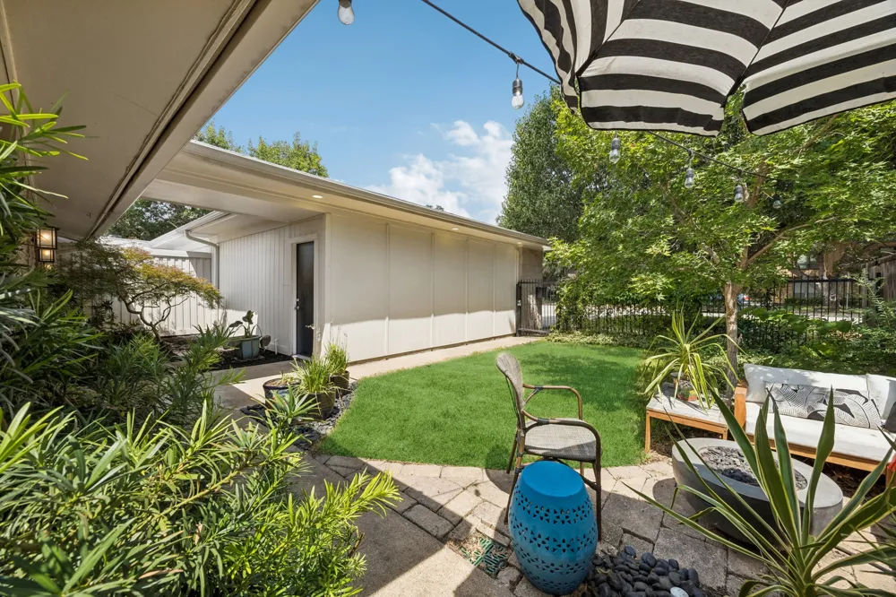 11333 Park Central Place Dallas, TX 75230