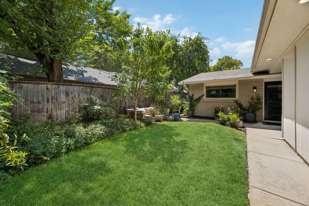 11333 Park Central Place Dallas, TX 75230