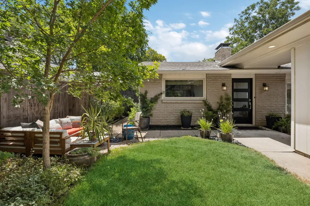 11333 Park Central Place Dallas, TX 75230