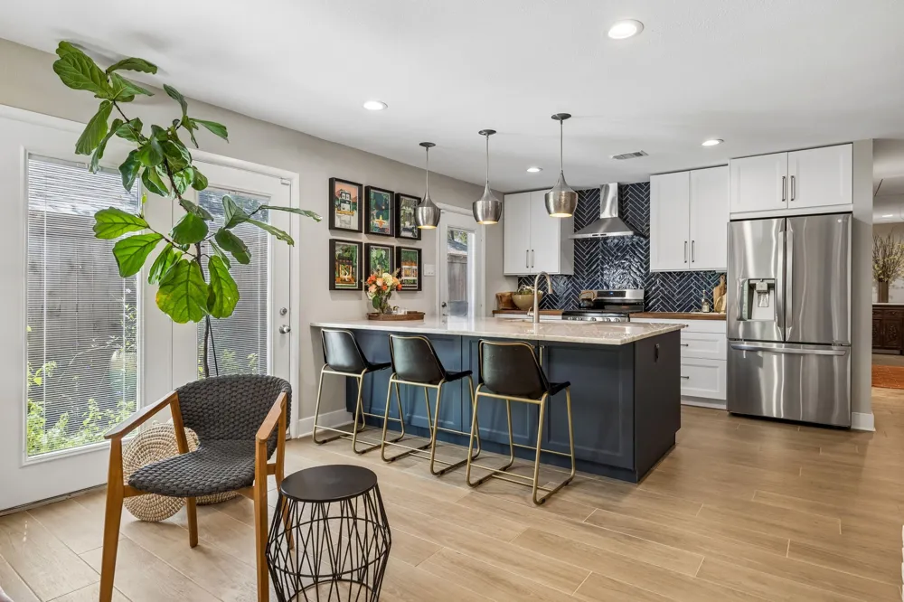 11333 Park Central Place Dallas, TX 75230