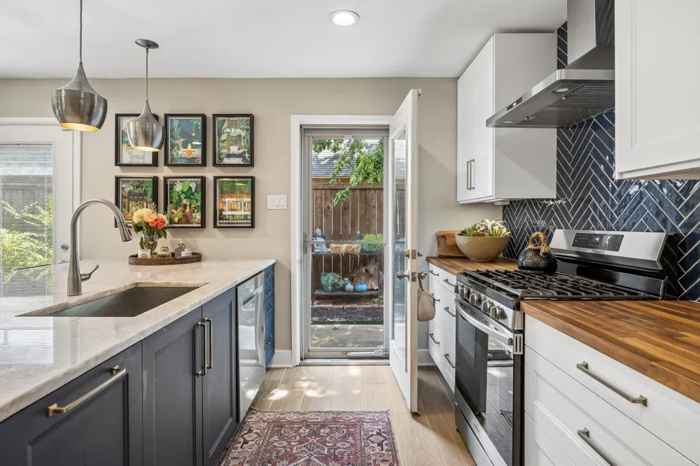 11333 Park Central Place Dallas, TX 75230