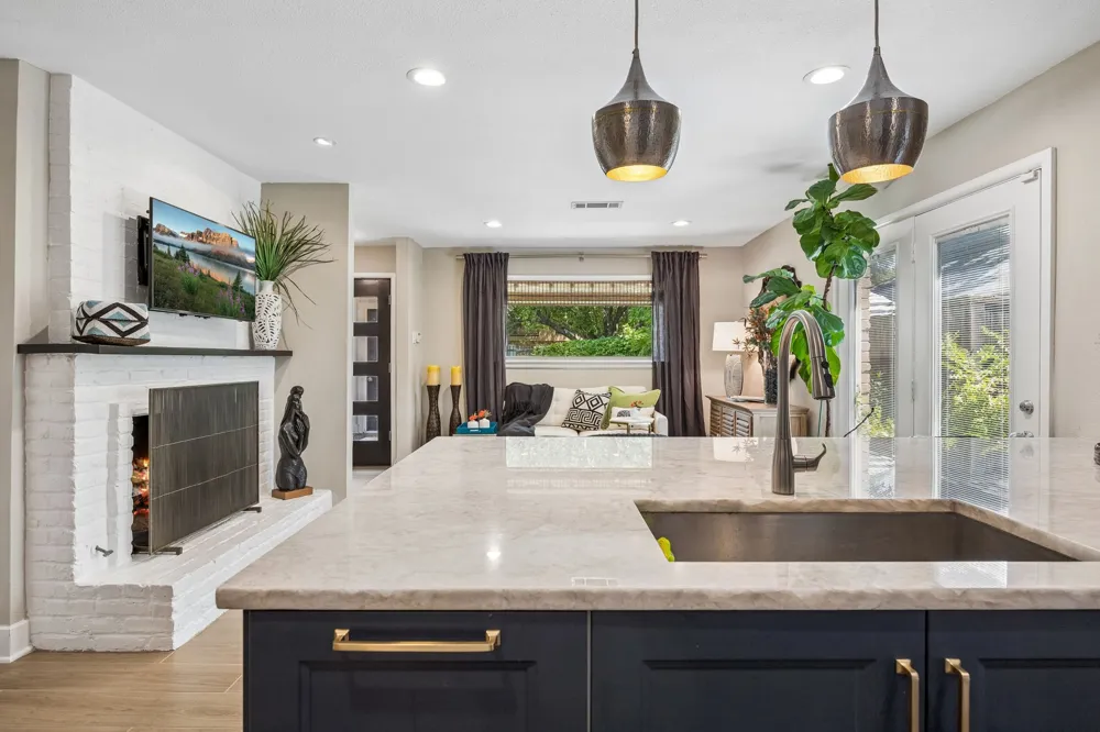 11333 Park Central Place Dallas, TX 75230