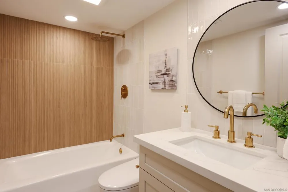 6603 Santa Isabel St ##C Carlsbad, CA 92009
