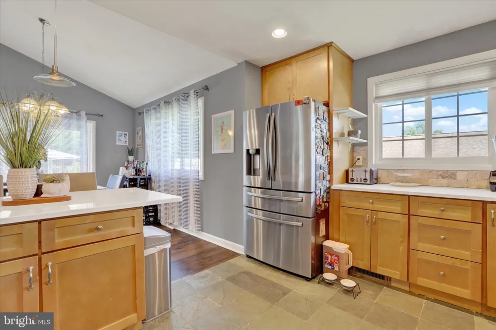 932 STEWART AVENUE Springfield, PA 19064