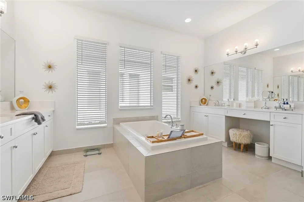 Eucalyptus Way Naples, FL 34120