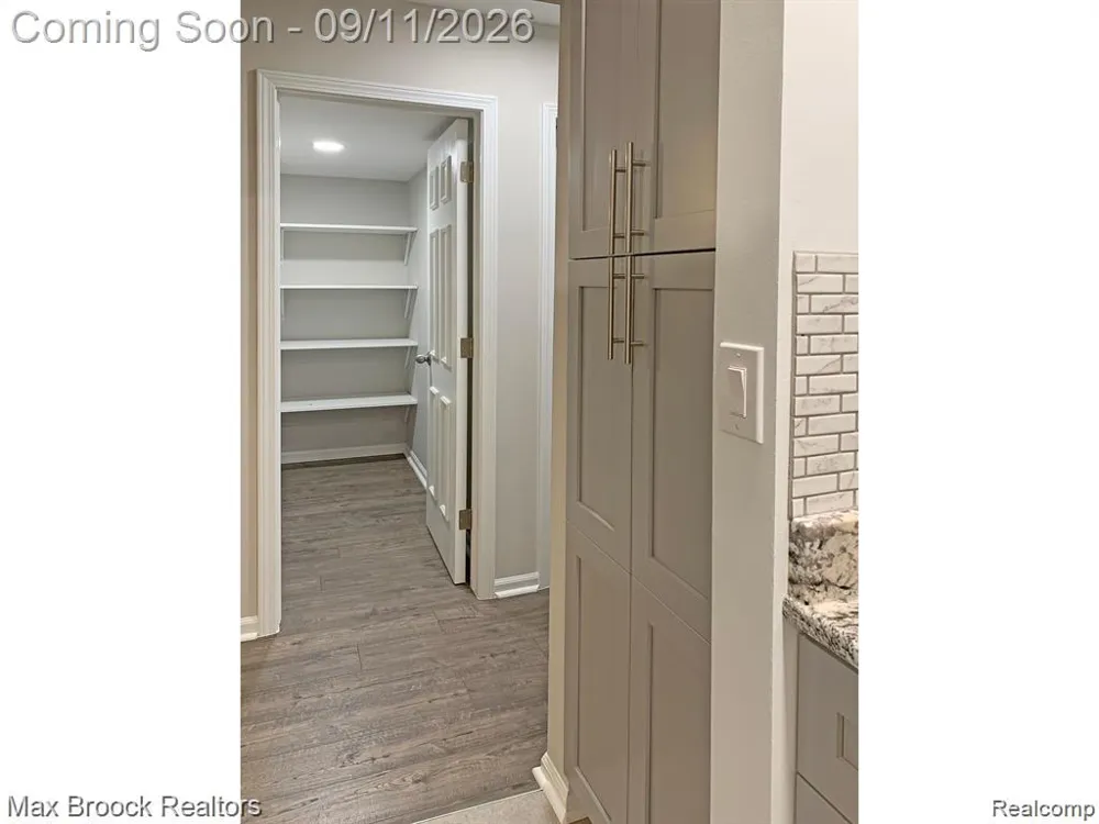 42160 E Woodward Avenue #11 Bloomfield Charter Township, MI 48304