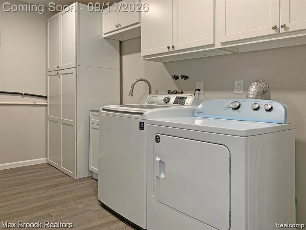 42160 E Woodward Avenue #11 Bloomfield Charter Township, MI 48304