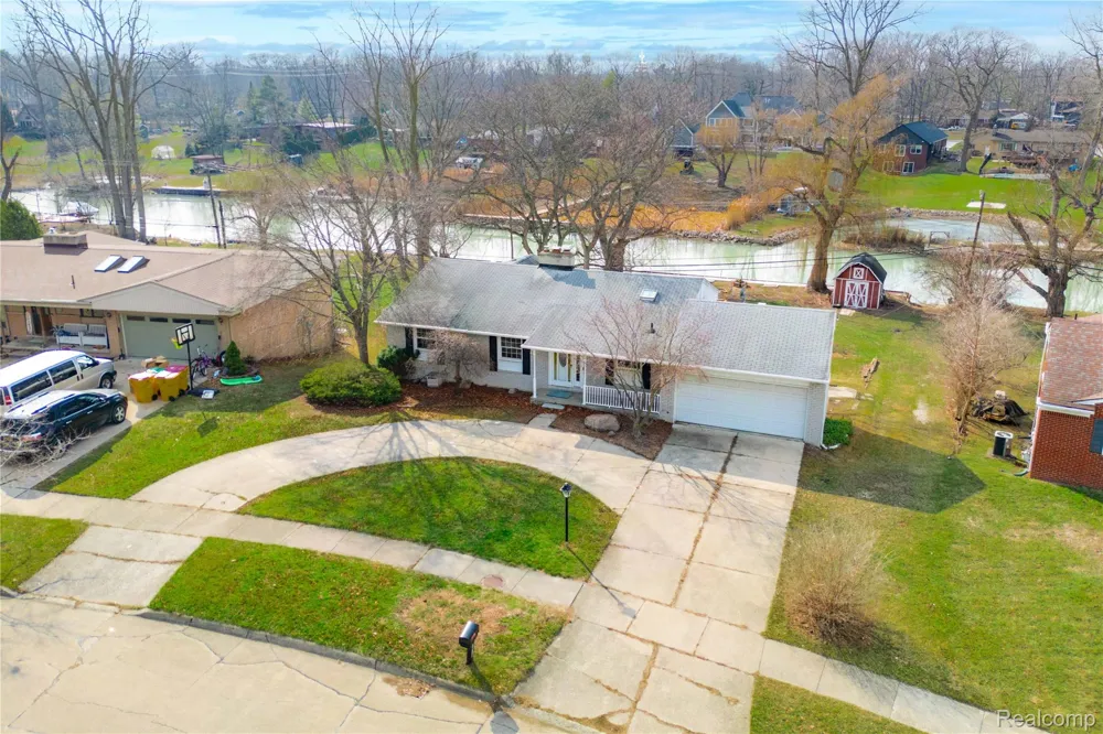 21918 Knudsen Drive Grosse Ile Township, MI 48138