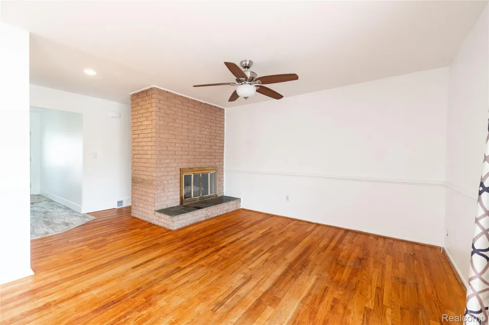 21918 Knudsen Drive Grosse Ile Township, MI 48138