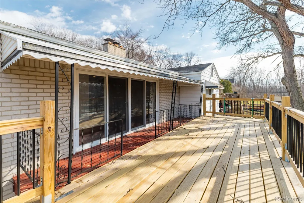 21918 Knudsen Drive Grosse Ile Township, MI 48138