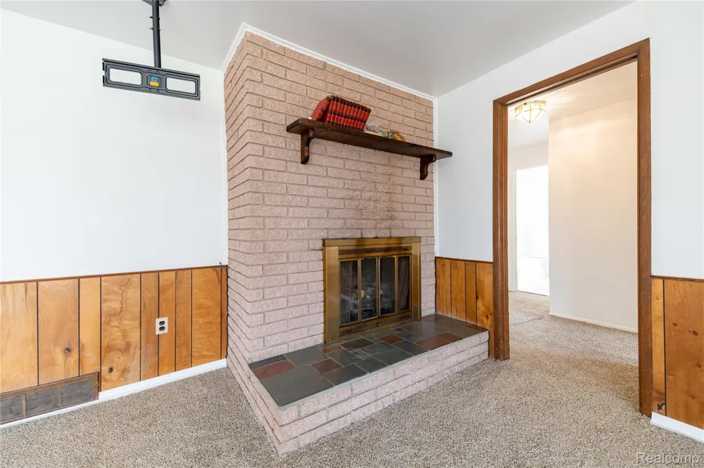 21918 Knudsen Drive Grosse Ile Township, MI 48138