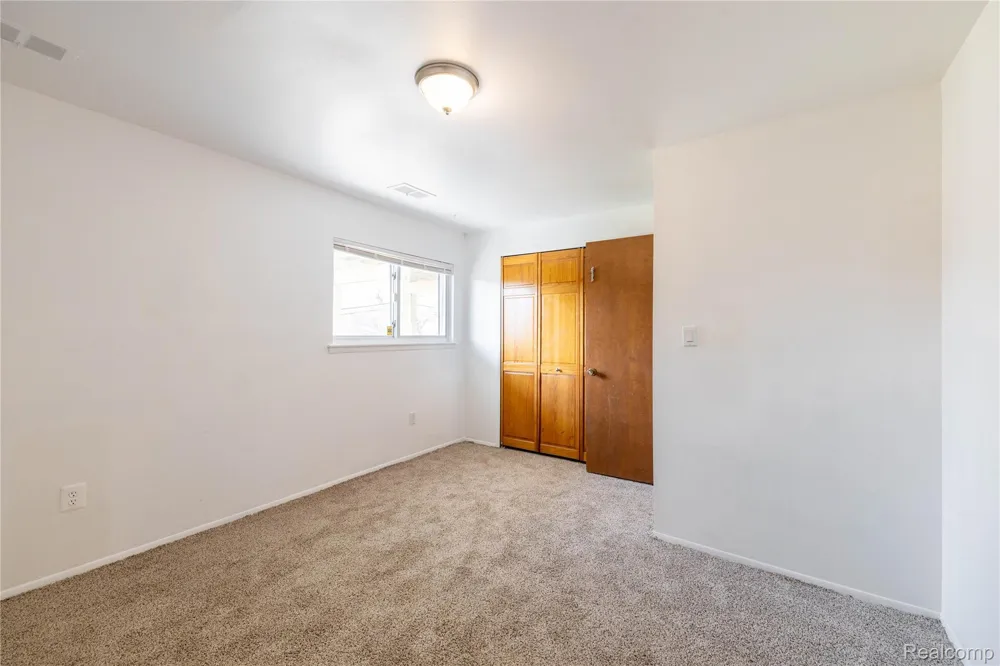 21918 Knudsen Drive Grosse Ile Township, MI 48138