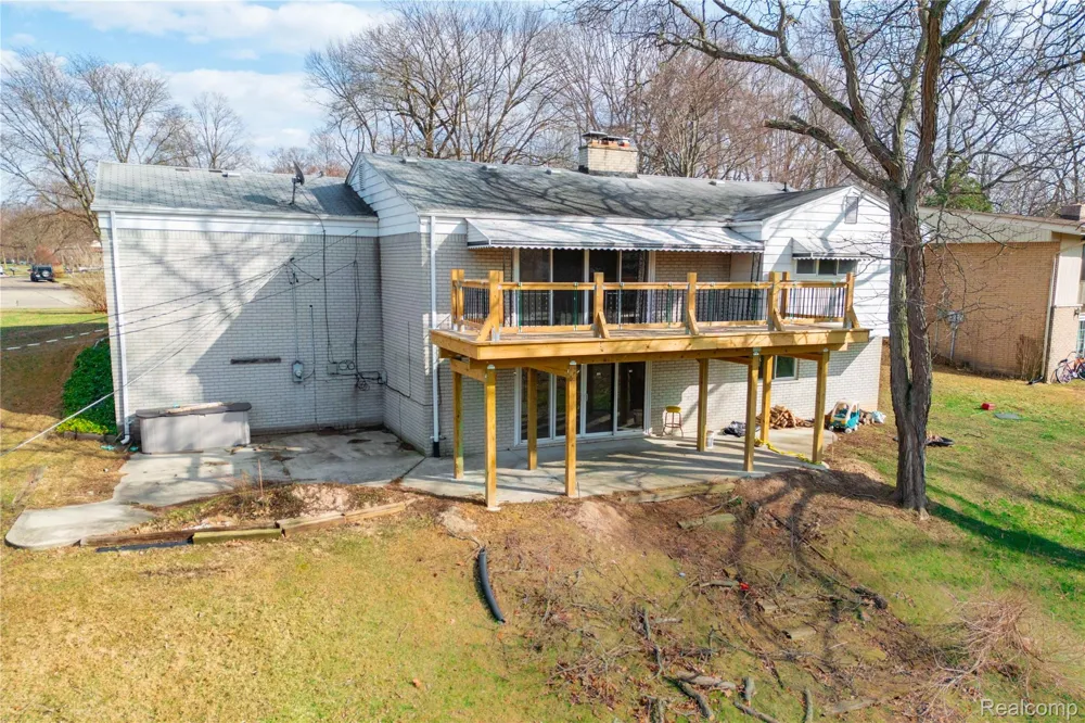 21918 Knudsen Drive Grosse Ile Township, MI 48138