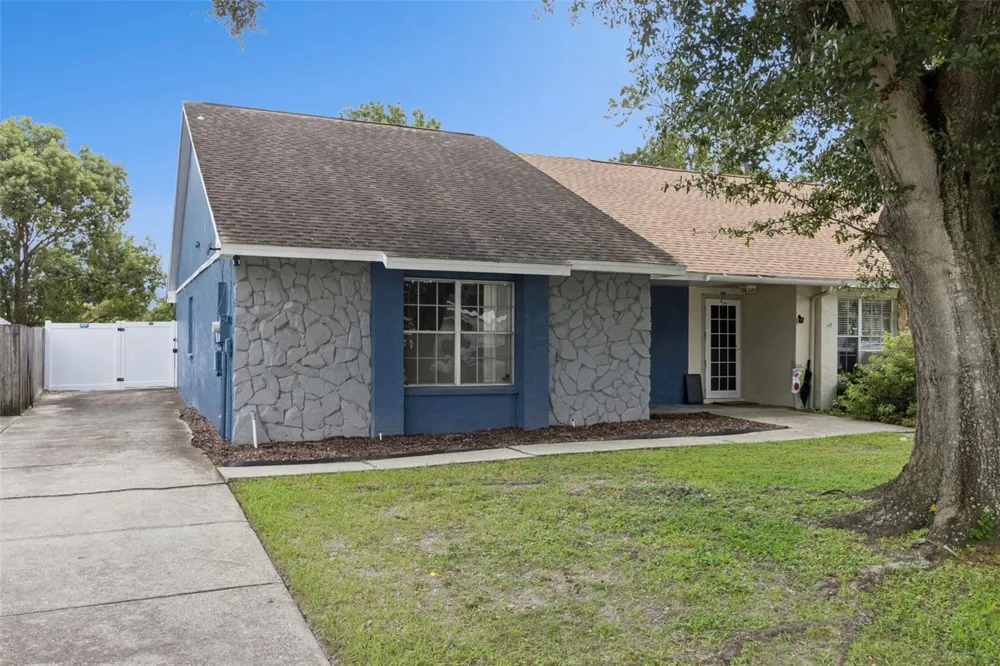 3244 LAUREL DALE DRIVE Tampa, FL 33618
