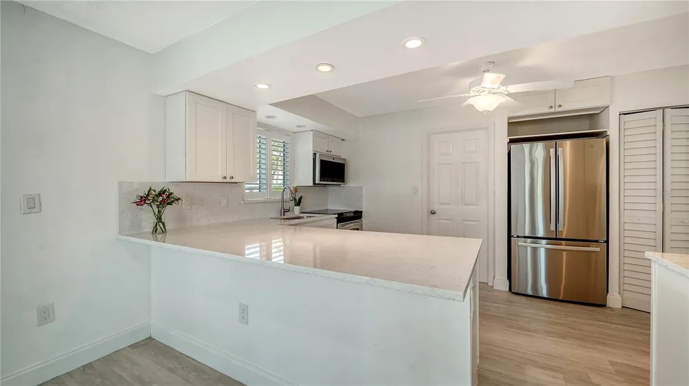 4750 GULF OF MEXICO DRIVE #Villa 8 Longboat Key, FL 34228