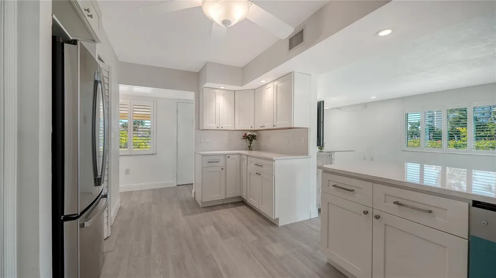 4750 GULF OF MEXICO DRIVE #Villa 8 Longboat Key, FL 34228