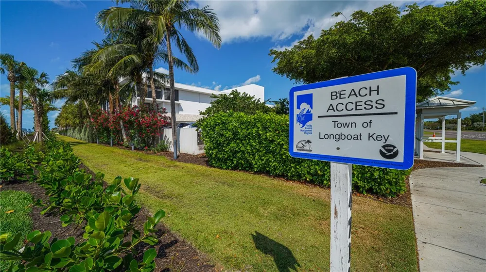 4750 GULF OF MEXICO DRIVE #Villa 8 Longboat Key, FL 34228