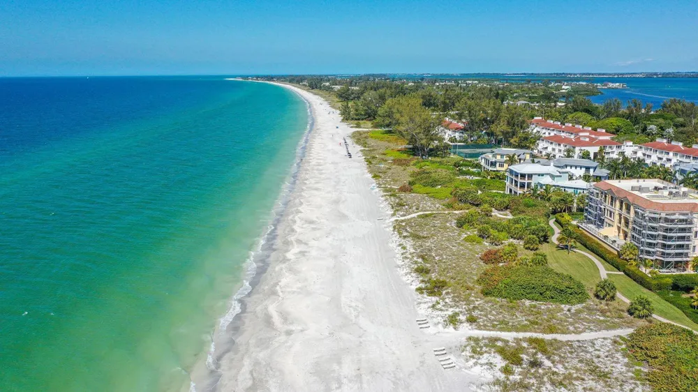 4750 GULF OF MEXICO DRIVE #Villa 8 Longboat Key, FL 34228