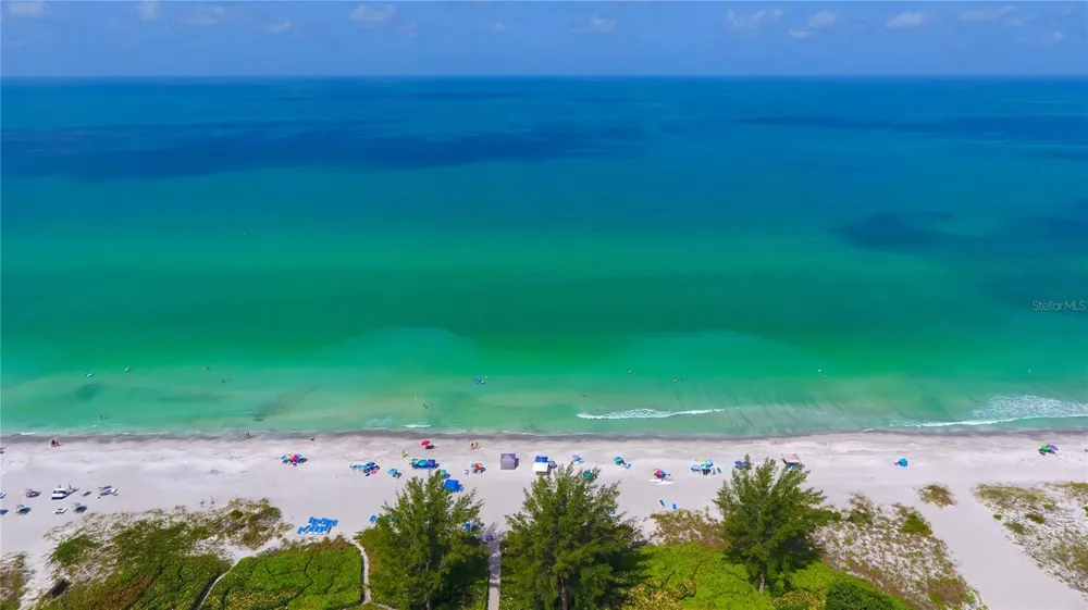 4750 GULF OF MEXICO DRIVE #Villa 8 Longboat Key, FL 34228