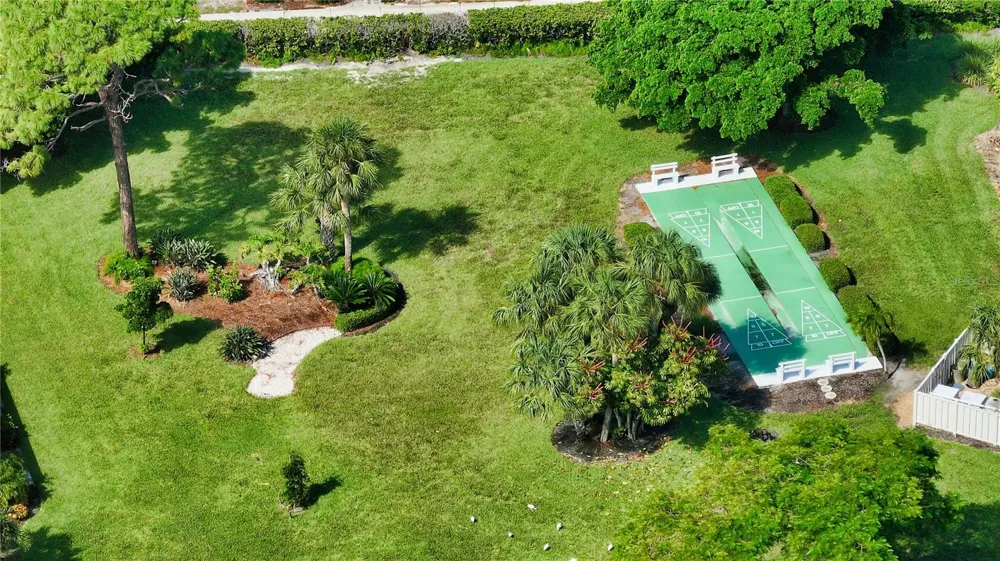 4750 GULF OF MEXICO DRIVE #Villa 8 Longboat Key, FL 34228