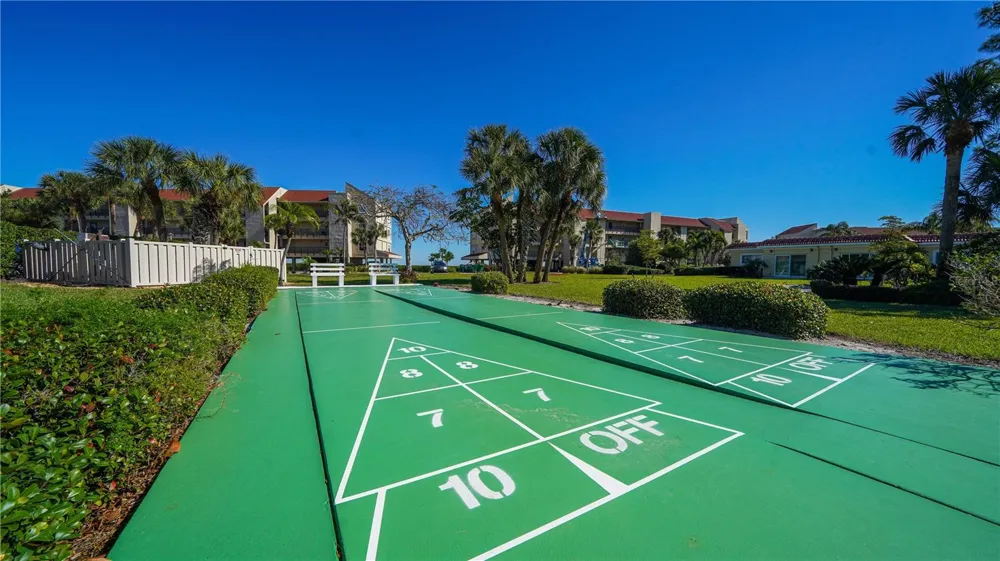4750 GULF OF MEXICO DRIVE #Villa 8 Longboat Key, FL 34228