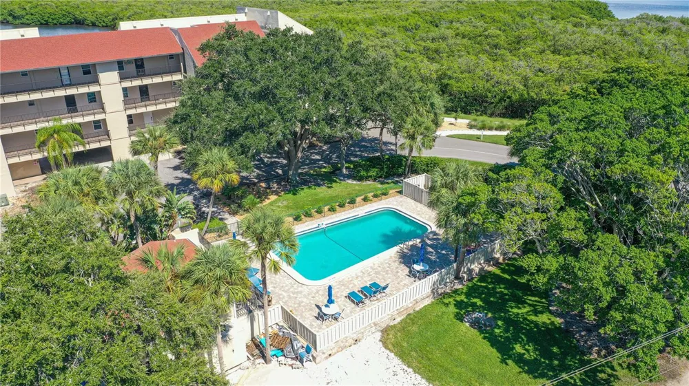 4750 GULF OF MEXICO DRIVE #Villa 8 Longboat Key, FL 34228