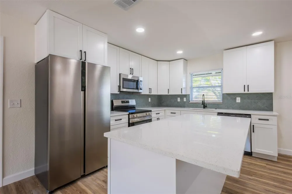 1517 HALLAM COURT Lakeland, FL 33813