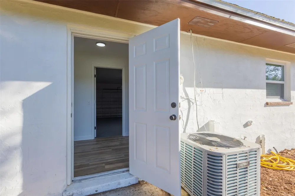 1517 HALLAM COURT Lakeland, FL 33813