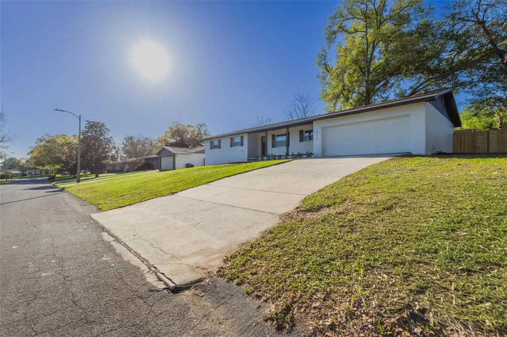 1517 HALLAM COURT Lakeland, FL 33813