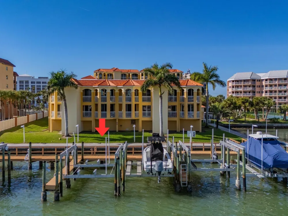 5353 GULF BOULEVARD #B202 St Pete Beach, FL 33706