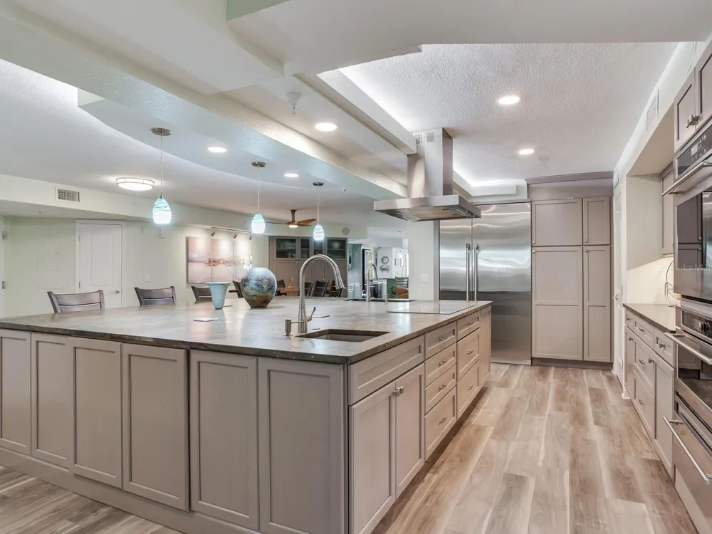 5353 GULF BOULEVARD #B202 St Pete Beach, FL 33706