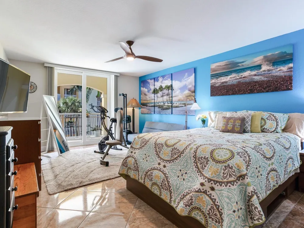 5353 GULF BOULEVARD #B202 St Pete Beach, FL 33706