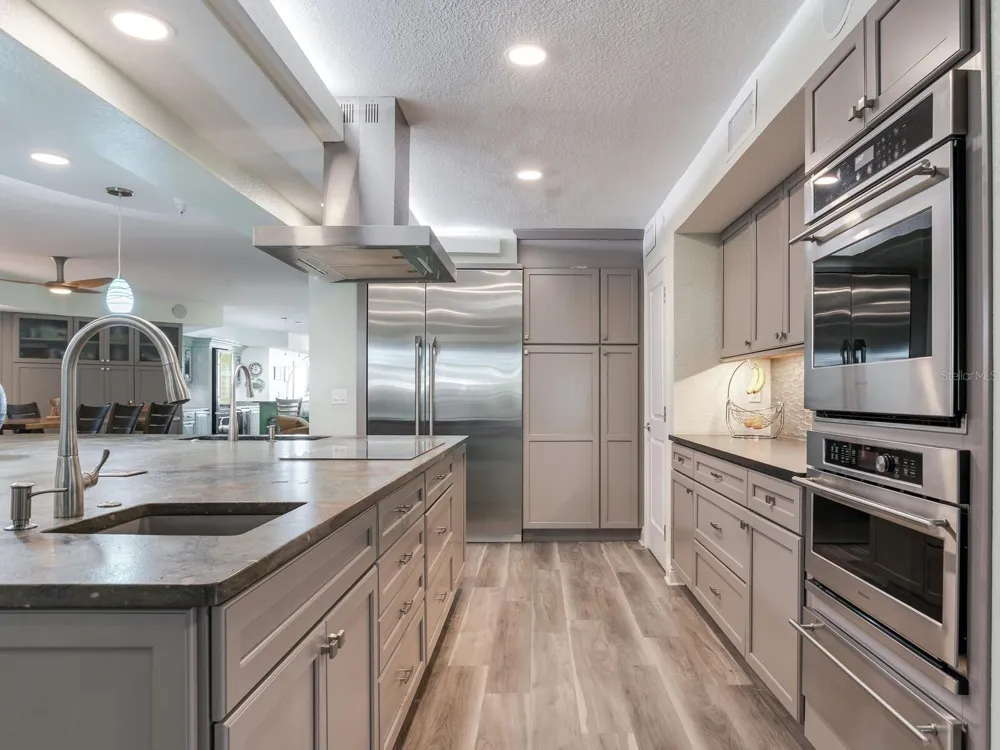 5353 GULF BOULEVARD #B202 St Pete Beach, FL 33706