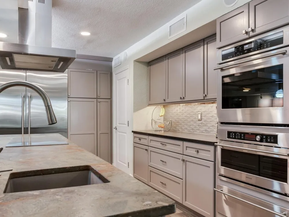 5353 GULF BOULEVARD #B202 St Pete Beach, FL 33706