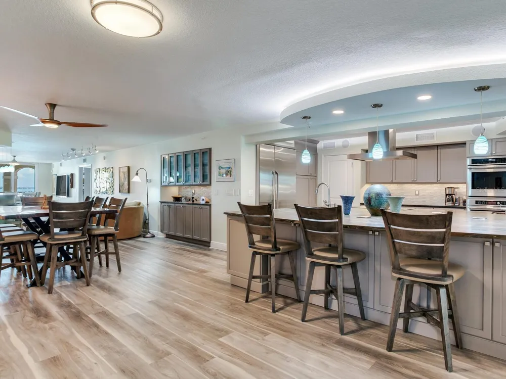 5353 GULF BOULEVARD #B202 St Pete Beach, FL 33706