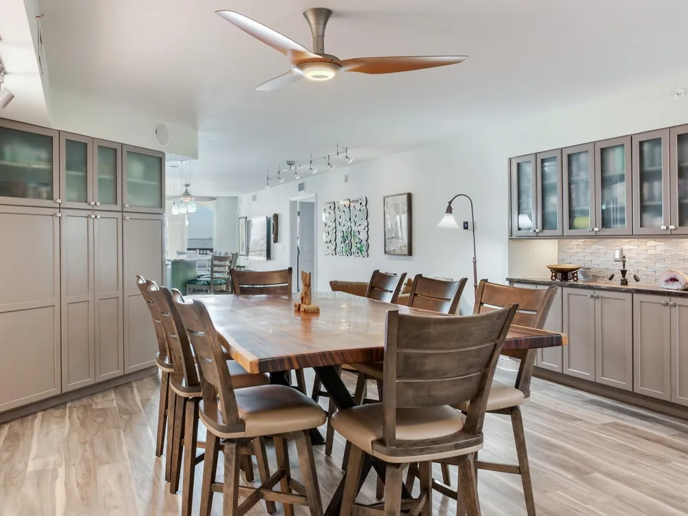 5353 GULF BOULEVARD #B202 St Pete Beach, FL 33706