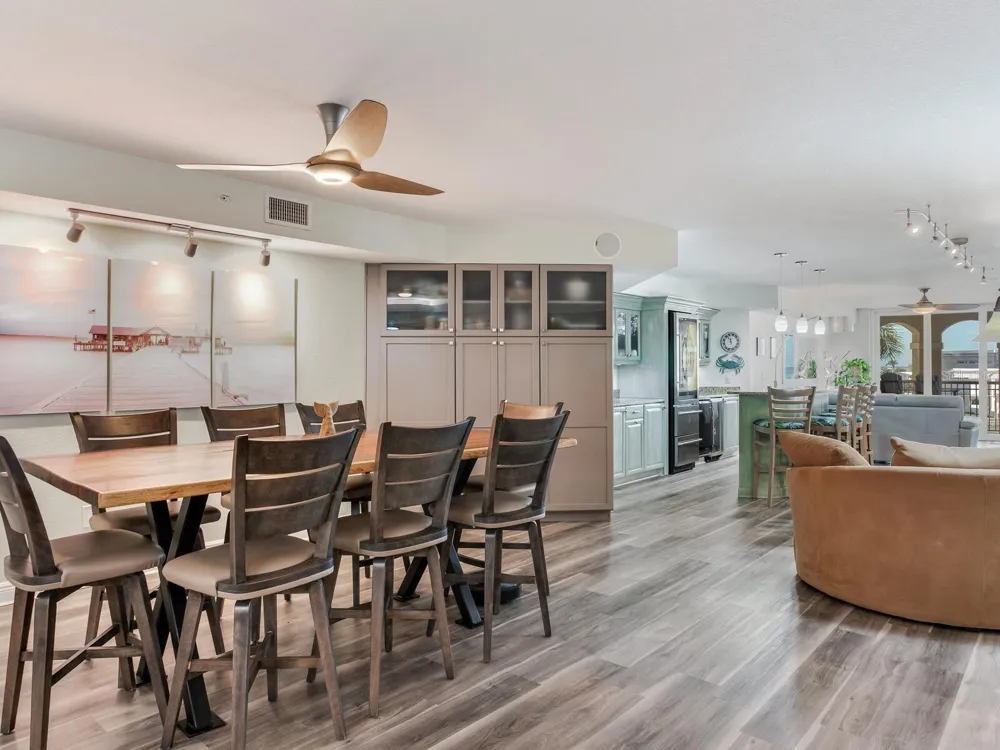 5353 GULF BOULEVARD #B202 St Pete Beach, FL 33706