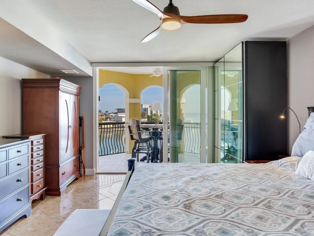 5353 GULF BOULEVARD #B202 St Pete Beach, FL 33706