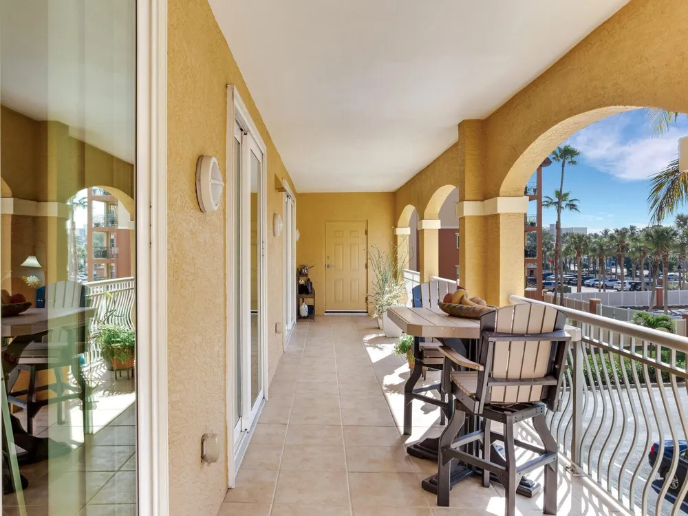 5353 GULF BOULEVARD #B202 St Pete Beach, FL 33706