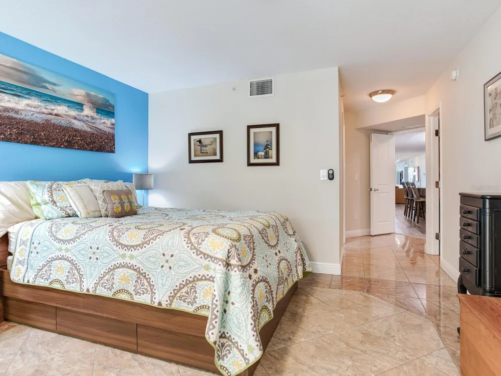 5353 GULF BOULEVARD #B202 St Pete Beach, FL 33706