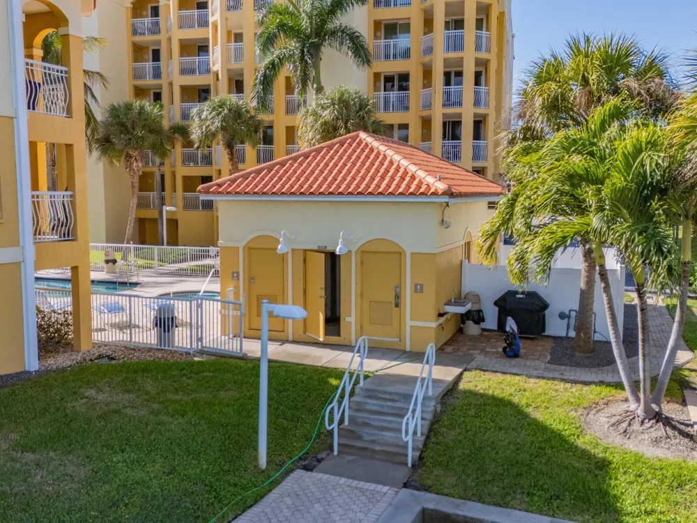 5353 GULF BOULEVARD #B202 St Pete Beach, FL 33706