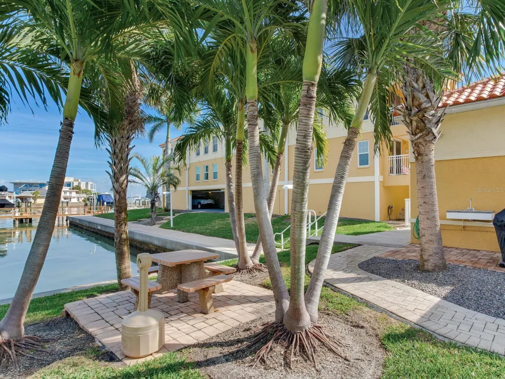 5353 GULF BOULEVARD #B202 St Pete Beach, FL 33706