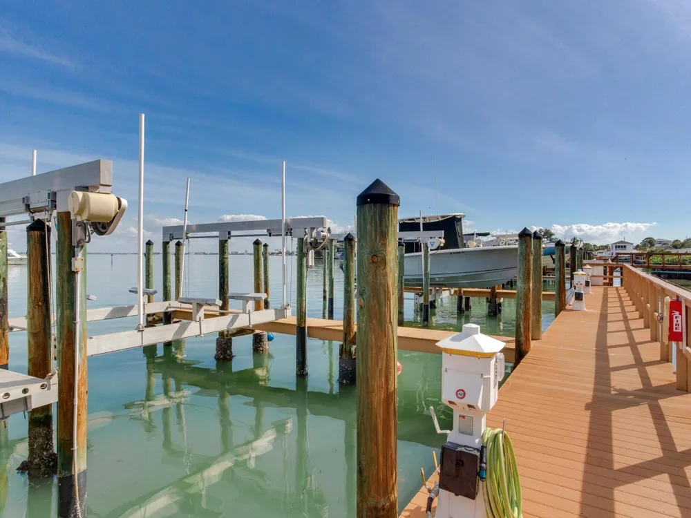 5353 GULF BOULEVARD #B202 St Pete Beach, FL 33706