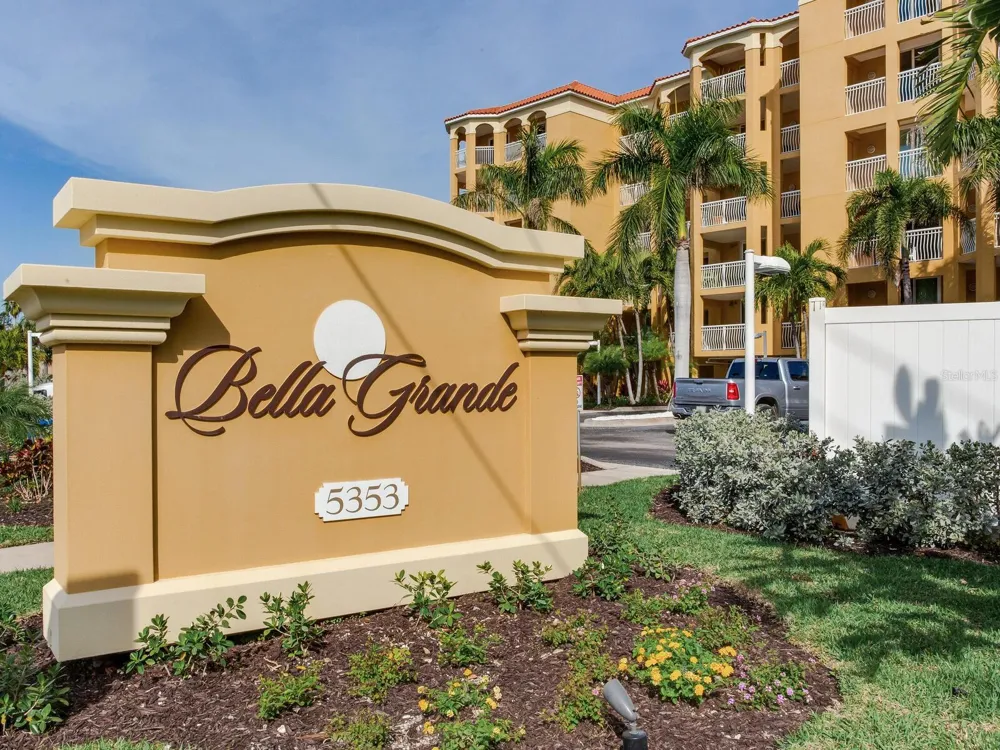 5353 GULF BOULEVARD #B202 St Pete Beach, FL 33706