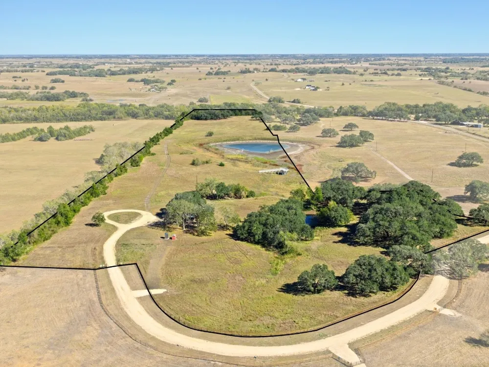 3147 FM 956 Schulenburg, TX 78956