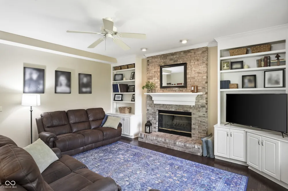 9801 Logan Lane Fishers, IN 46037