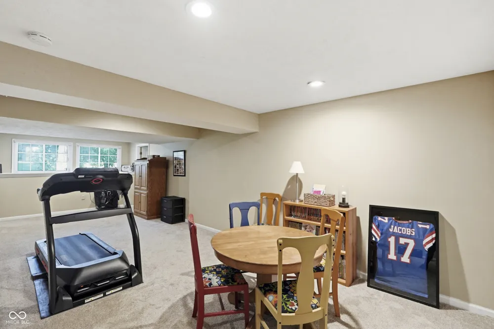 9801 Logan Lane Fishers, IN 46037
