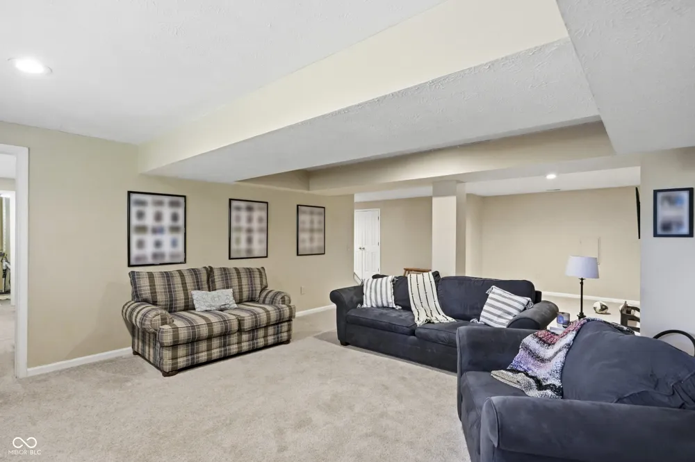 9801 Logan Lane Fishers, IN 46037
