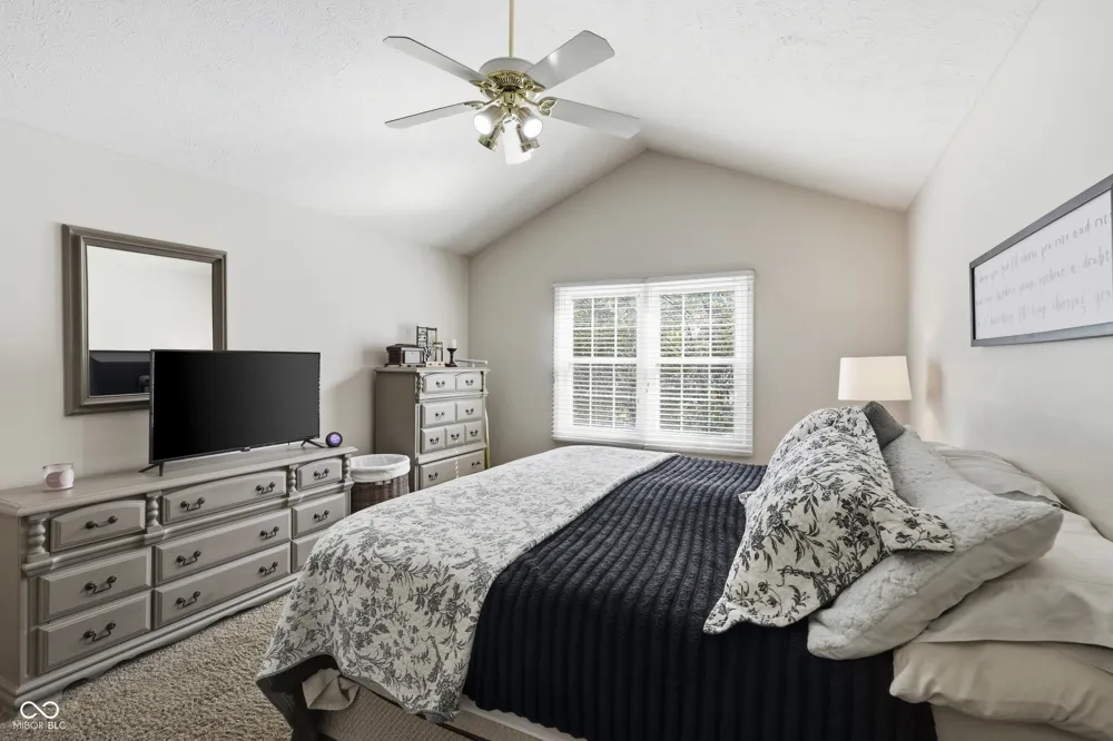 9801 Logan Lane Fishers, IN 46037
