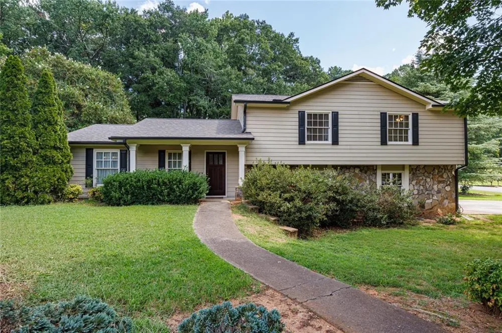 875 Windsor Trail Roswell, GA 30076